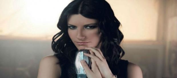 Laura Pausini lança novo disco Laura Pausini lança novo disco