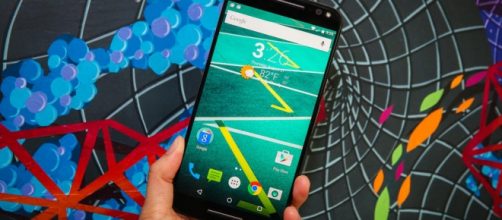 Motorola Moto X Force: display infrangibile