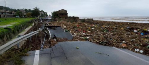 Scenario post apocalittico nella Calabria ionica.