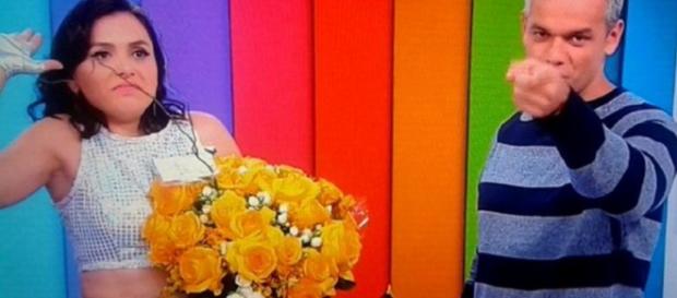 Boninho paparica Monica Iozzi no 'Vídeo Show' Boninho paparica Monica Iozzi no 'Vídeo Show'