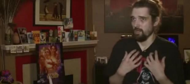 Daniel Fleetwood em entrevista para o World News. Daniel Fleetwood em entrevista para o World News.