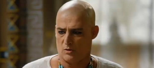 Giuseppe Oristânio é Paser em 'Os Dez Mandamentos' Giuseppe Oristânio é Paser em 'Os Dez Mandamentos'