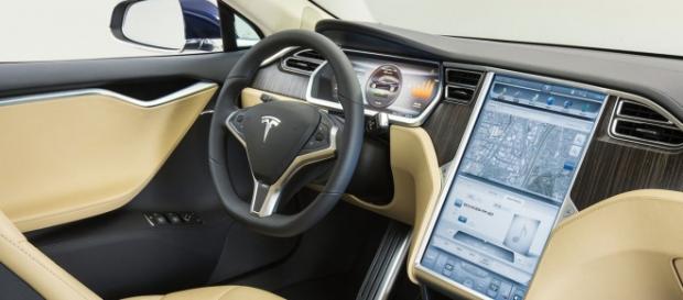 Painel futurista do Tesla S P90D Painel futurista do Tesla S P90D