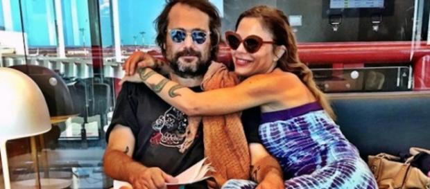 Naike Rivelli e Yari Carrisi si sono lasciati. Naike Rivelli e Yari Carrisi si sono lasciati.