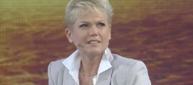 Record pode tirar programa ao vivo de Xuxa Record pode tirar programa ao vivo de Xuxa