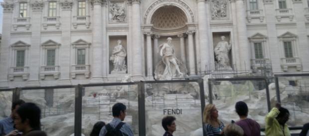 Trabajos de restauración en la Fontana di Trevi Trabajos de restauración en la Fontana di Trevi