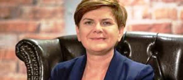Beata Szydło odpowiada na pytania internautów Beata Szydło odpowiada na pytania internautów