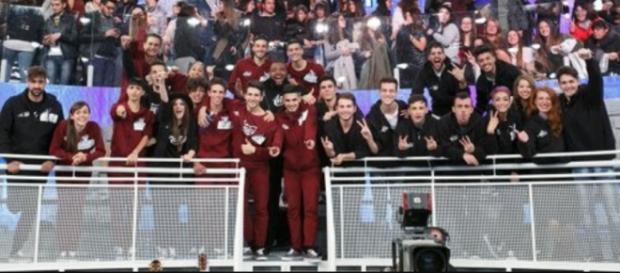 La nuova classe di Amici 15. www.si24.it La nuova classe di Amici 15. www.si24.it