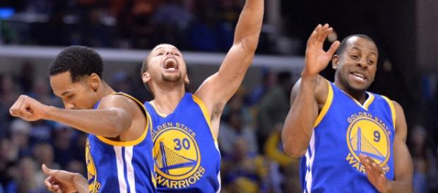 Los Warriors celebran un triunfo esta temporada Los Warriors celebran un triunfo esta temporada