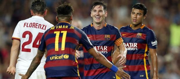 Messi y Neymar celebrando un de los goles al Roma. Messi y Neymar celebrando un de los goles al Roma.