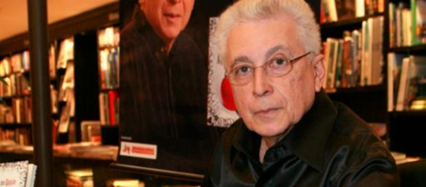 Aguinaldo Silva promete ficar nu Aguinaldo Silva promete ficar nu