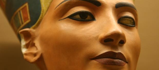 Busto de la reina egipcia Nefertiti Busto de la reina egipcia Nefertiti