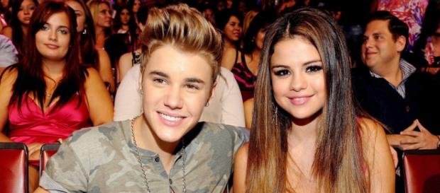 Passado um ano, o casal "Jelena" voltou. Passado um ano, o casal "Jelena" voltou.