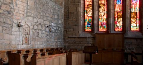 Interno dell'abbazia di Pluscarden a Elgin, Scozia