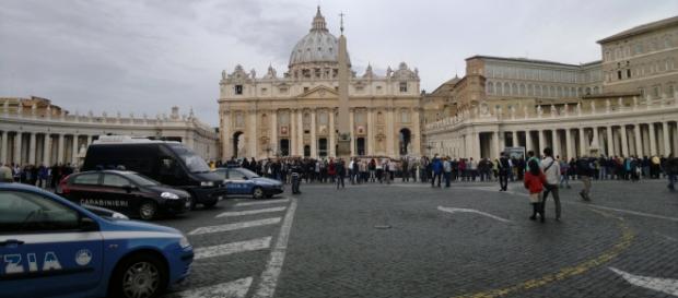 Patrulleros y móviles de la policía y carabinieri Patrulleros y móviles de la policía y carabinieri