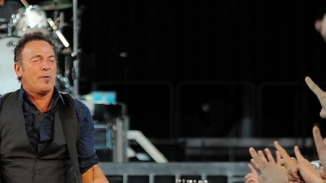 Bruce Springsteen e la sorpresa ai fan.