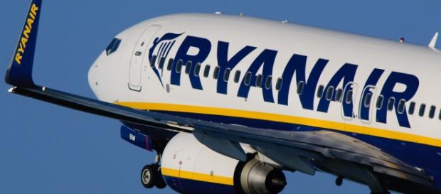 Ryanair lança nova promoção com voos a 5€. Ryanair lança nova promoção com voos a 5€.