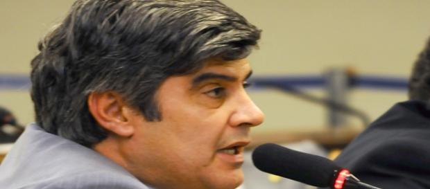 Deputado não vê irregularidade em ações Deputado não vê irregularidade em ações