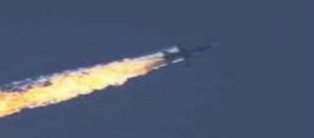 L'aereo russo abbattuto dalla Turchia L'aereo russo abbattuto dalla Turchia