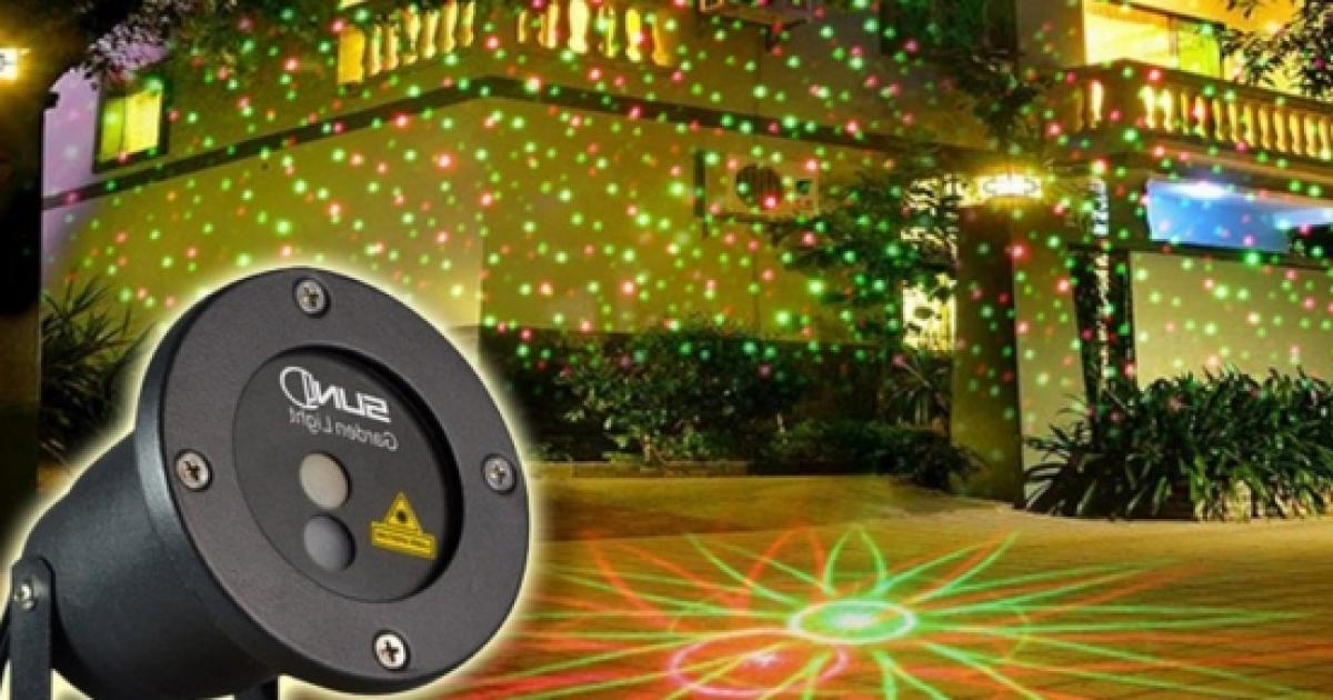 Dmc Shop Proiettore Luci Natalizie.Natale High Tech Ecco I Faretti Laser Da Giardino Per Le Decorazioni Esterne