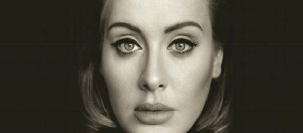 Adele lançou o álbum "25" (Foto:Divulgação) Adele lançou o álbum "25" (Foto:Divulgação)