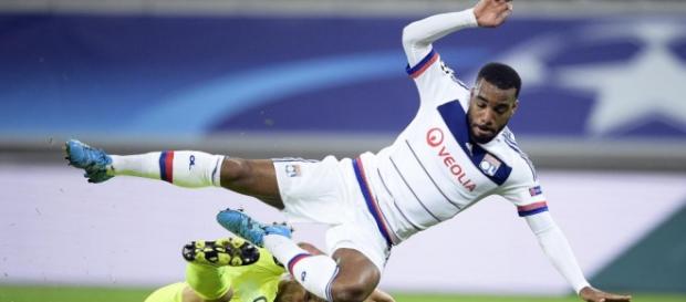 Lacazette n'a rien pu faire face à la Gantoise Lacazette n'a rien pu faire face à la Gantoise