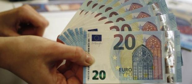 Nota de 20 euros da série "Europa". Nota de 20 euros da série "Europa".