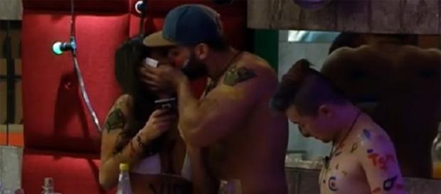 Ricky y Sofía besandose en GH16 Ricky y Sofía besandose en GH16