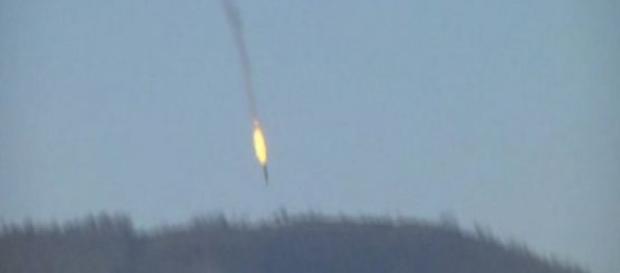 Türkei schießt russischen Kampfjet ab Türkei schießt russischen Kampfjet ab