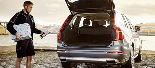 Volvo entrega prendas nos seus automóveis Volvo entrega prendas nos seus automóveis