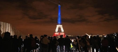 La Francia reagisce e chiede appoggio al Mondo