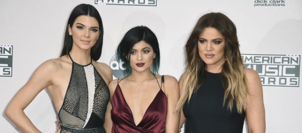 Kylie Jenner with her two other famous sisters Kylie Jenner with her two other famous sisters