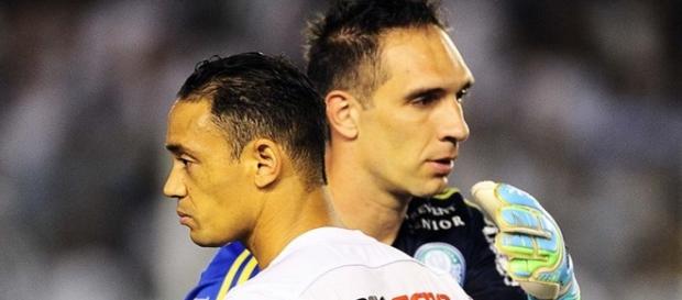 Ricardo Oliveira cumprimenta Fernando Prass Ricardo Oliveira cumprimenta Fernando Prass