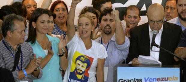 Victoria contundente de la Unidad Democrática MUD Victoria contundente de la Unidad Democrática MUD