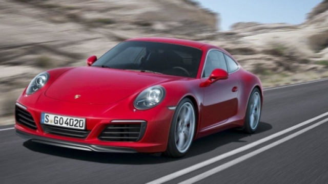 La nuova Porsche rossa fiammante