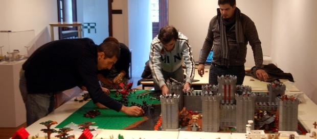 Construções a cargo dos melhores fãs da Lego Construções a cargo dos melhores fãs da Lego