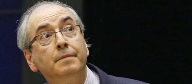 Cunha decide sobre o impeachment de Dilma Cunha decide sobre o impeachment de Dilma