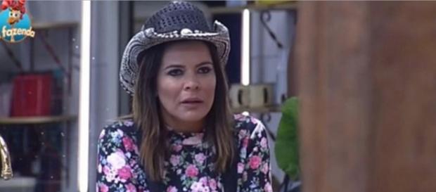 Mara Maravilha é chamada para apresentar no SBT Mara Maravilha é chamada para apresentar no SBT