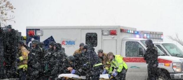 Sparatoria a Colorado Springs, 3 morti e 9 feriti Sparatoria a Colorado Springs, 3 morti e 9 feriti