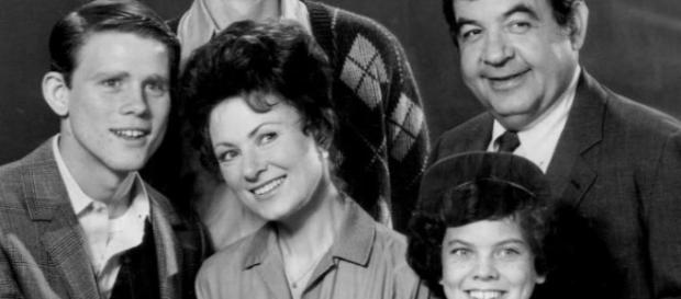 E' scomparso l'attore Al Molinaro di "Happy Days" E' scomparso l'attore Al Molinaro di "Happy Days"