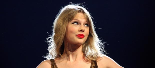 La cantante Taylor Swift durante una actuación La cantante Taylor Swift durante una actuación