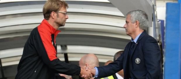 Saludo inicial entre Mou y Klopp el pasado sábado Saludo inicial entre Mou y Klopp el pasado sábado