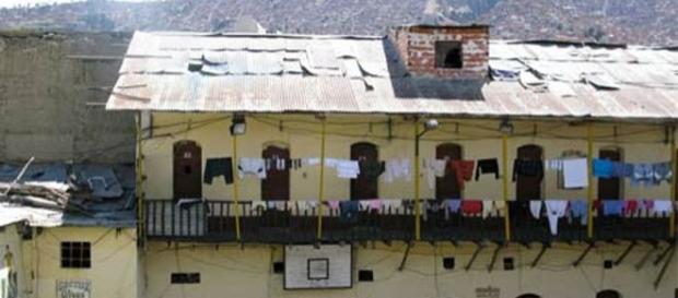 Un carcere totalmente autonomo Un carcere totalmente autonomo