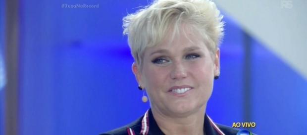 Xuxa pede perdão à Record por censura Xuxa pede perdão à Record por censura