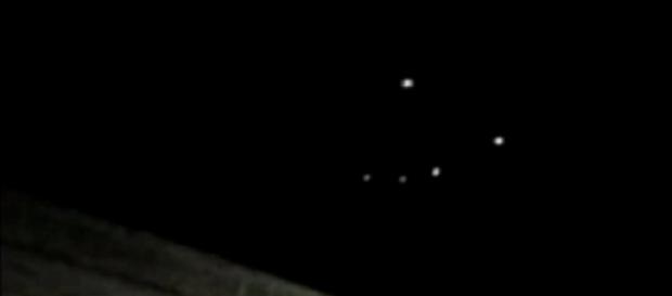 Flotta di Ufo fotografata in Texas Flotta di Ufo fotografata in Texas