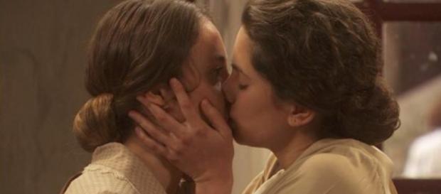 Il Segreto: Luisa bacia sulla bocca Quintina Il Segreto: Luisa bacia sulla bocca Quintina