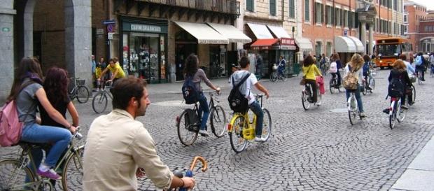 Targa e bollo obbligatorio per le biciclette? Targa e bollo obbligatorio per le biciclette?