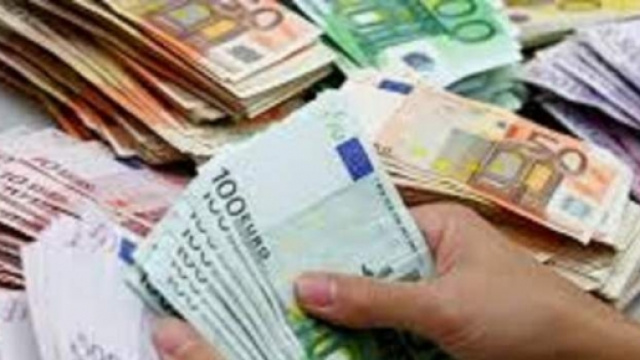 Stipendi in Italia, ecco la classifica.