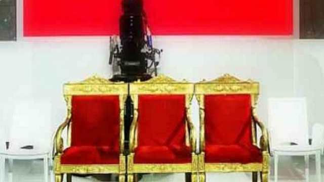 Uomini e donne e Il Segreto replica oggi