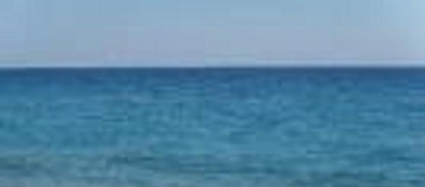 Calabria 30enne tenta il suicidio in mare. Calabria 30enne tenta il suicidio in mare.